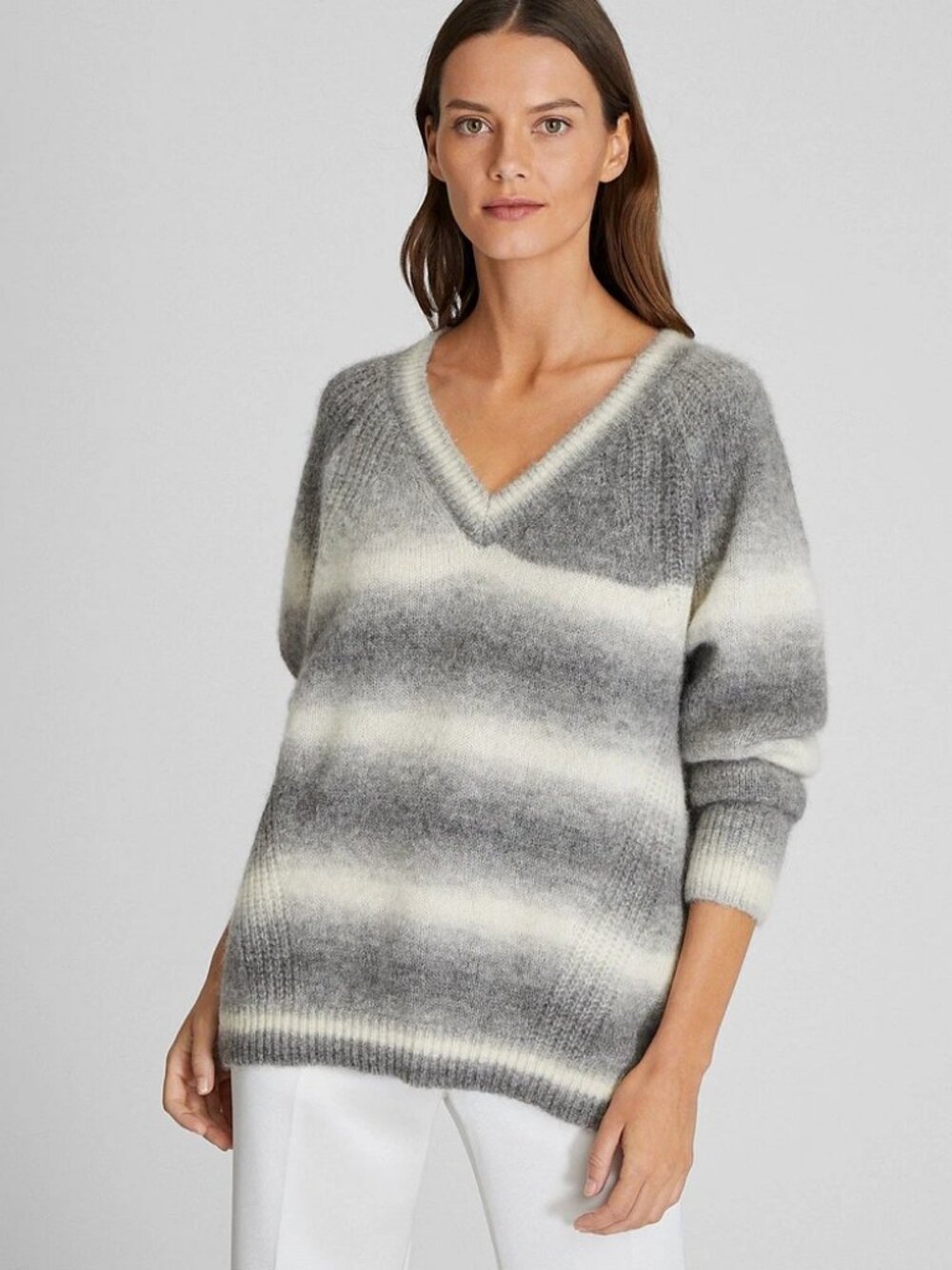 Club Monaco Gray Ombré Fuzzy V-Neck Sweater — XL